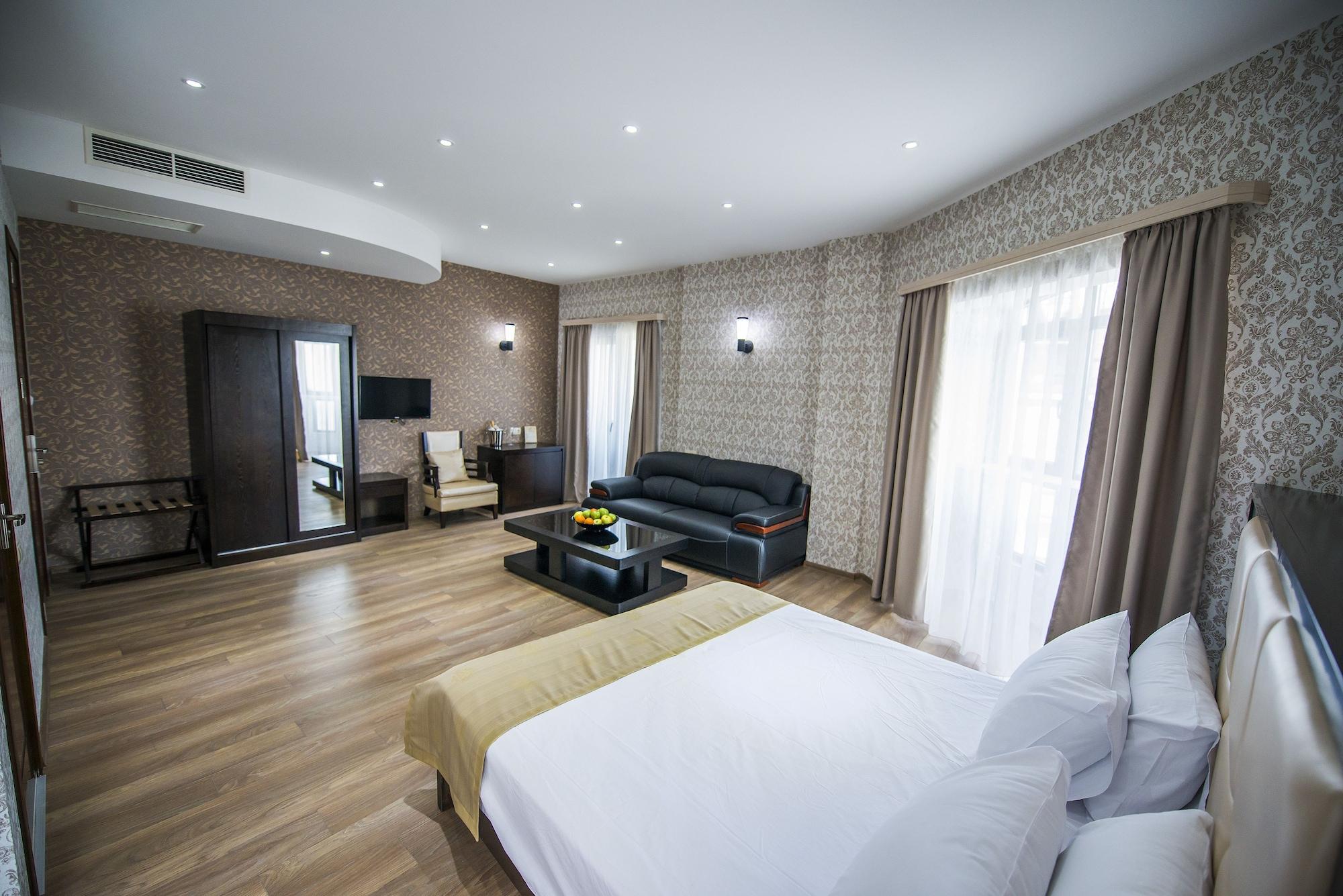 Hotel Tbilisi Inn 4*